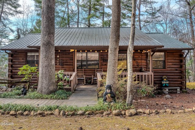 3226 Priscilla Heights Lane, Sevierville, TN 37862