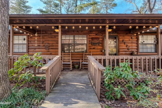 3226 Priscilla Heights Lane, Sevierville, TN 37862