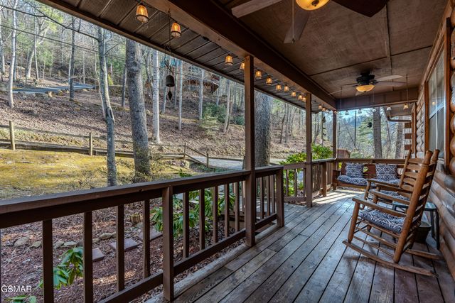 3226 Priscilla Heights Lane, Sevierville, TN 37862