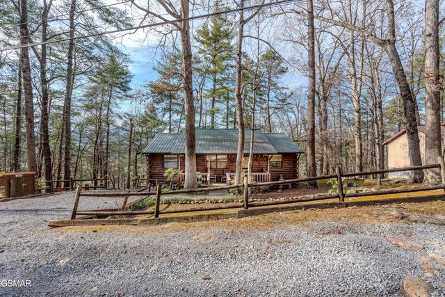 3226 Priscilla Heights Lane, Sevierville, TN 37862