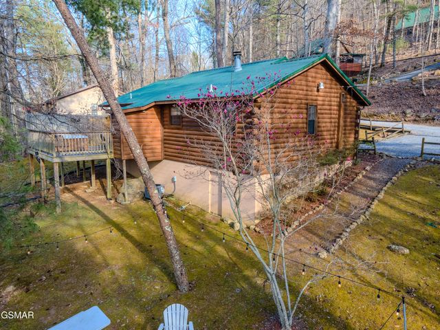 3226 Priscilla Heights Lane, Sevierville, TN 37862