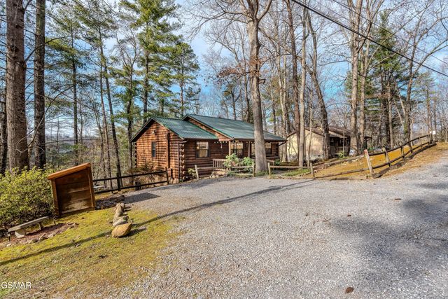 3226 Priscilla Heights Lane, Sevierville, TN 37862