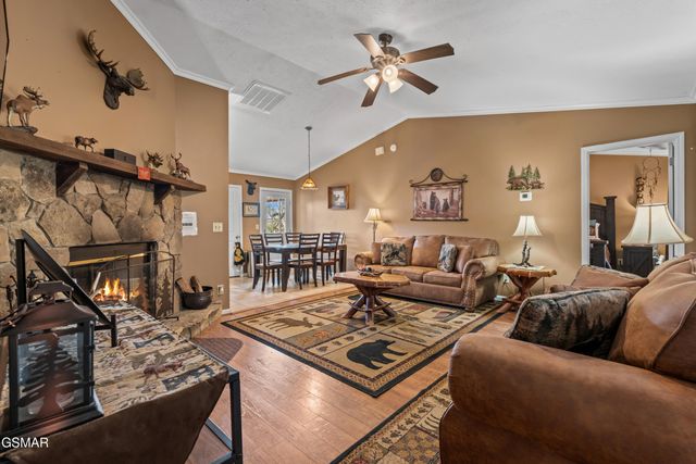 3226 Priscilla Heights Lane, Sevierville, TN 37862