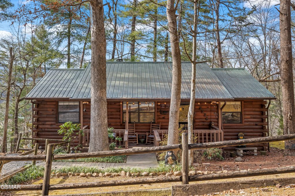 3226 Priscilla Heights Lane, Sevierville, TN 37862