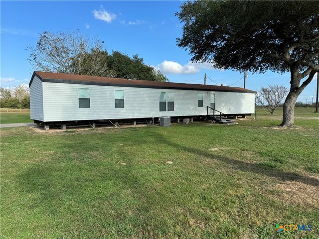 95 Hunters Circle, Victoria, TX 77905