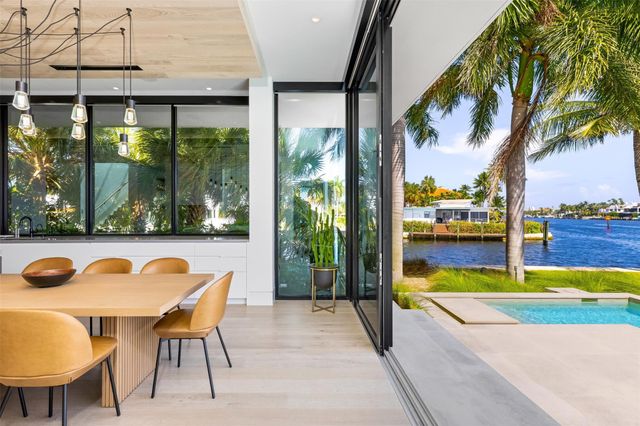 516 Mola Ave, Fort Lauderdale, FL 33301