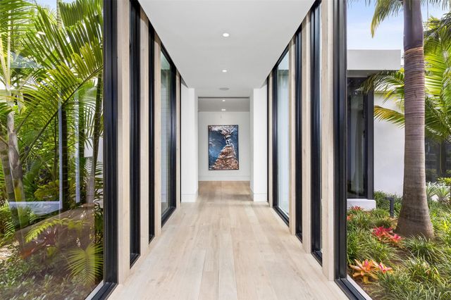 516 Mola Ave, Fort Lauderdale, FL 33301