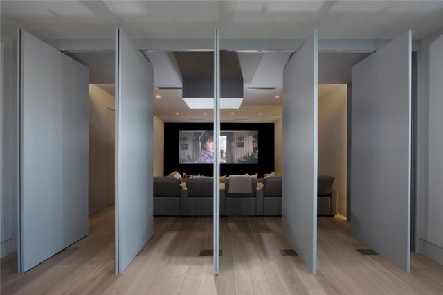 516 Mola Ave, Fort Lauderdale, FL 33301