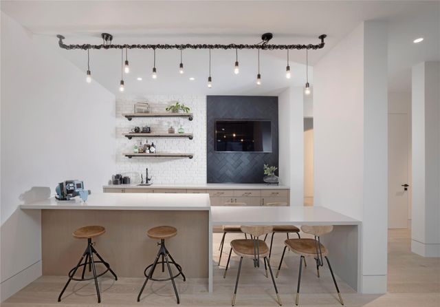 516 Mola Ave, Fort Lauderdale, FL 33301