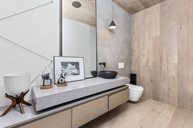 516 Mola Ave, Fort Lauderdale, FL 33301