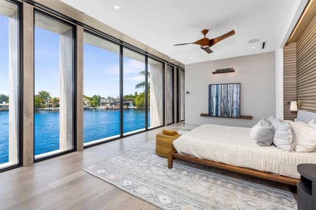 516 Mola Ave, Fort Lauderdale, FL 33301