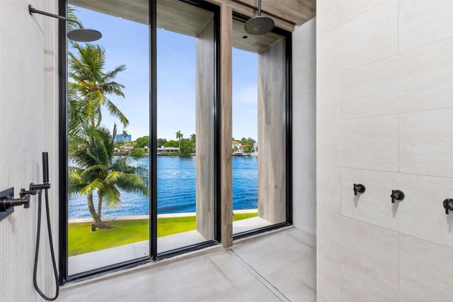 516 Mola Ave, Fort Lauderdale, FL 33301