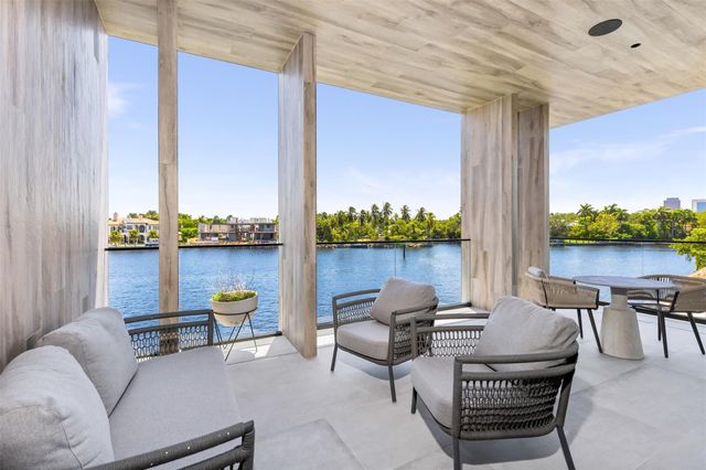 516 Mola Ave, Fort Lauderdale, FL 33301