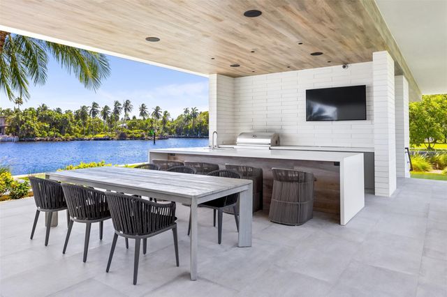 516 Mola Ave, Fort Lauderdale, FL 33301