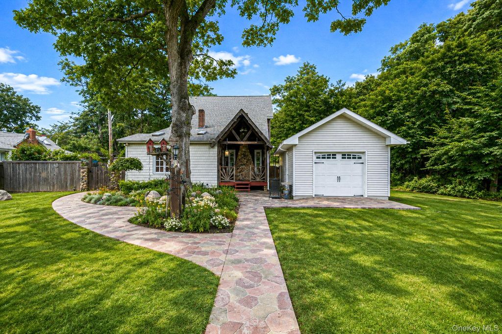 457 Granny Road, Medford, NY 11763 — exterior