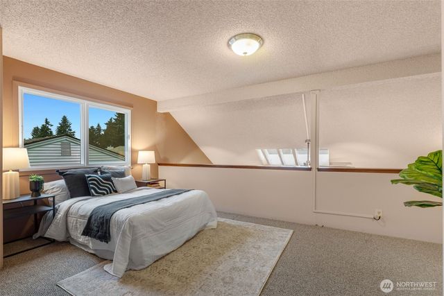 24709 13th Avenue S, Des Moines, WA 98198