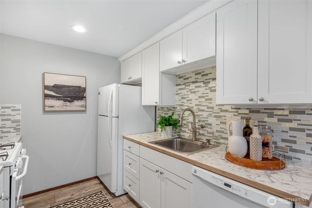 24709 13th Avenue S, Des Moines, WA 98198