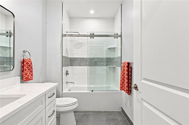 6 West Valley Circle, West Warwick, RI 02893