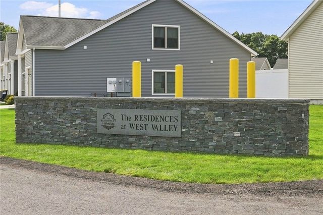 6 West Valley Circle, West Warwick, RI 02893