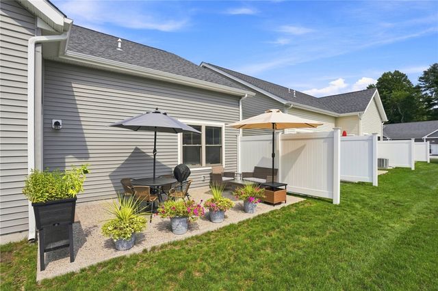 6 West Valley Circle, West Warwick, RI 02893