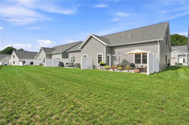 6 West Valley Circle, West Warwick, RI 02893
