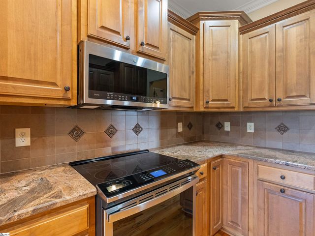 114 Royal Troon, Campobello, SC 29322