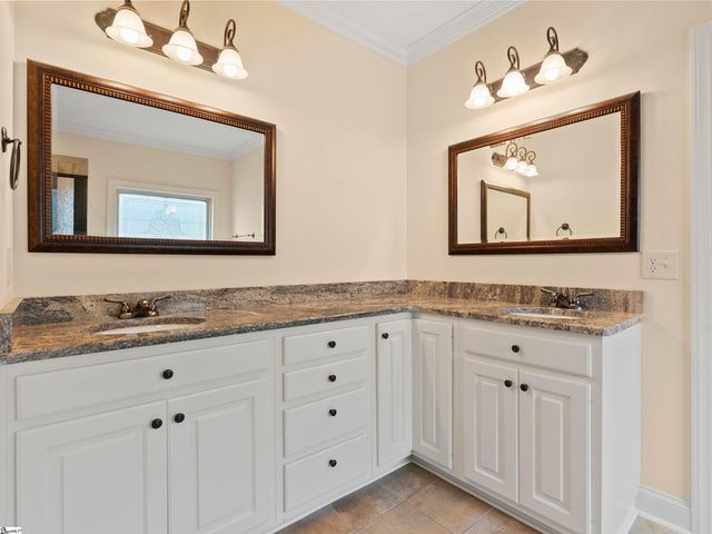 114 Royal Troon, Campobello, SC 29322