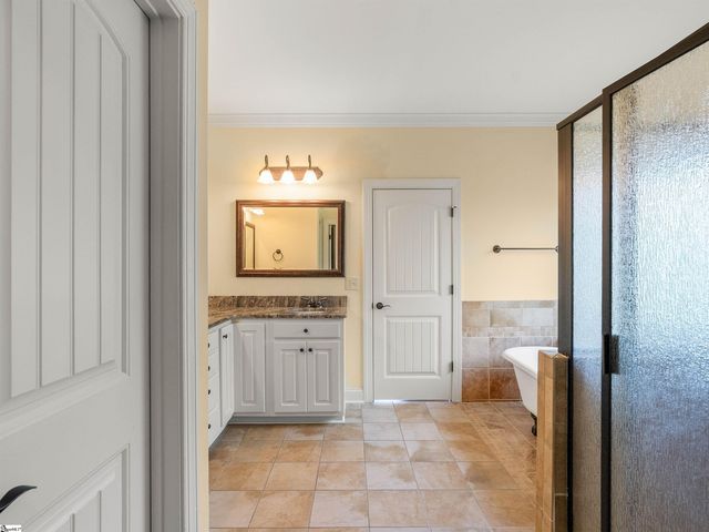 114 Royal Troon, Campobello, SC 29322