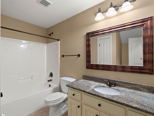 114 Royal Troon, Campobello, SC 29322