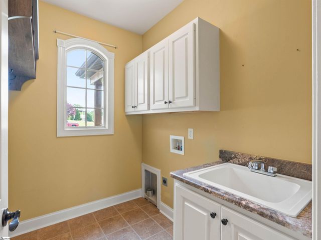 114 Royal Troon, Campobello, SC 29322