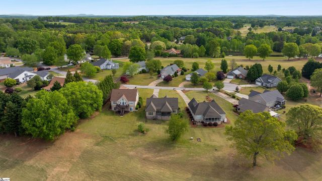 114 Royal Troon, Campobello, SC 29322