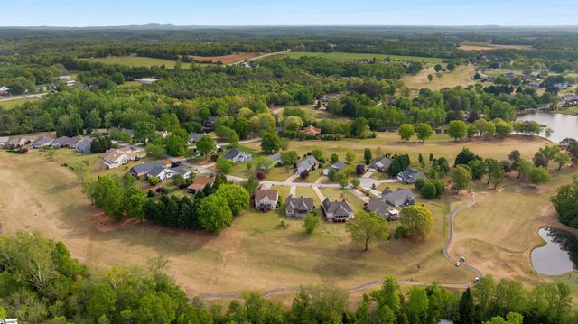 114 Royal Troon, Campobello, SC 29322