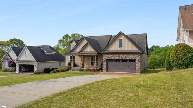 114 Royal Troon, Campobello, SC 29322