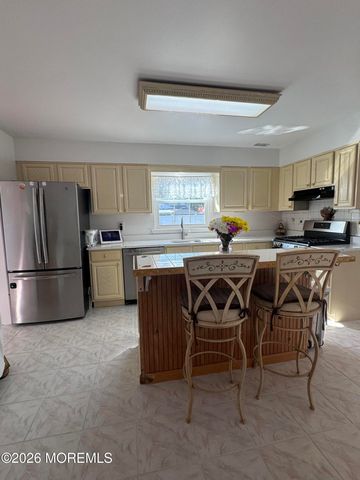 26 Gaston Street, Aberdeen, NJ 07747