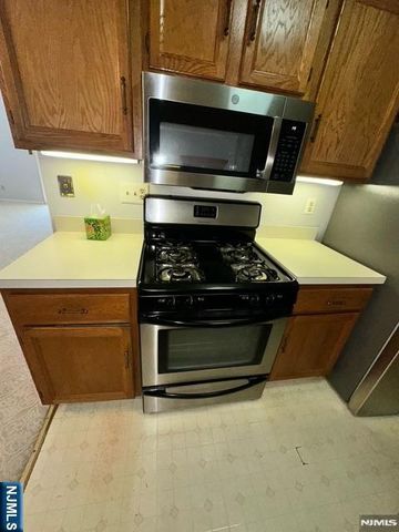 45 John Street 3A, Bloomfield, NJ 07003