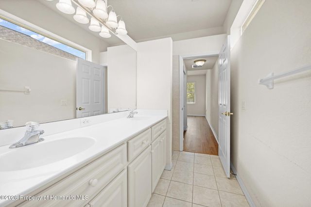 5592 Legend Hills Lane, Spring Hill, FL 34609