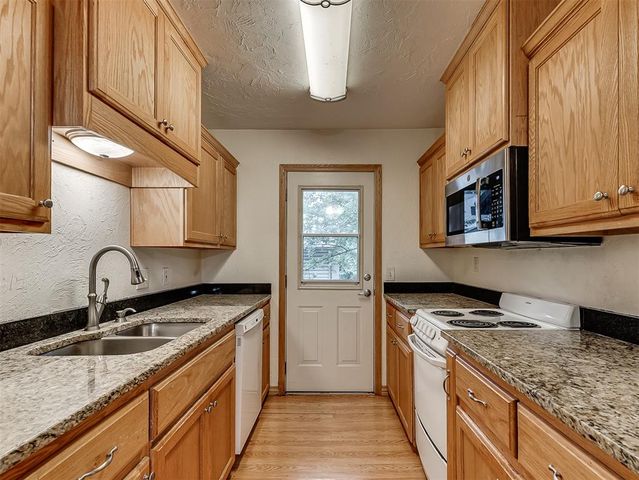 800 Cardinal Creek Boulevard C, Norman, OK 73072