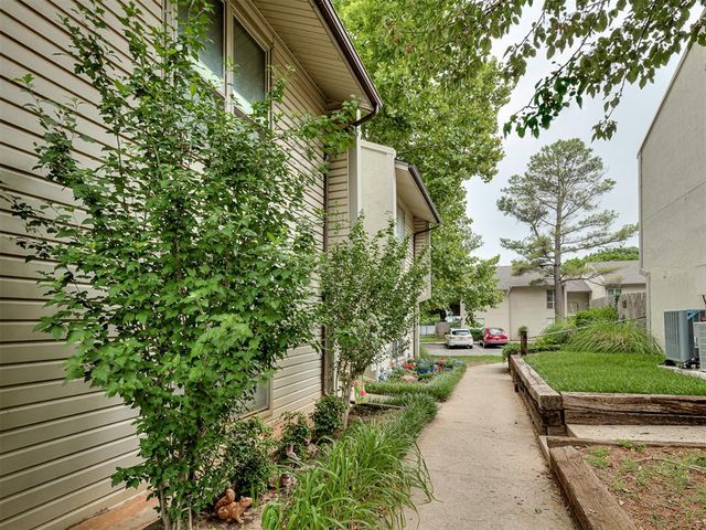800 Cardinal Creek Boulevard C, Norman, OK 73072