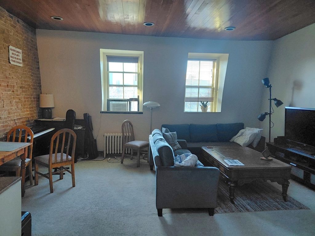 102 Ellery St. 2, Cambridge, MA 02138