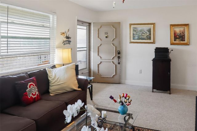 10038 62ND TERRACE N 15, St Petersburg, FL 33708