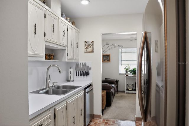 10038 62ND TERRACE N 15, St Petersburg, FL 33708