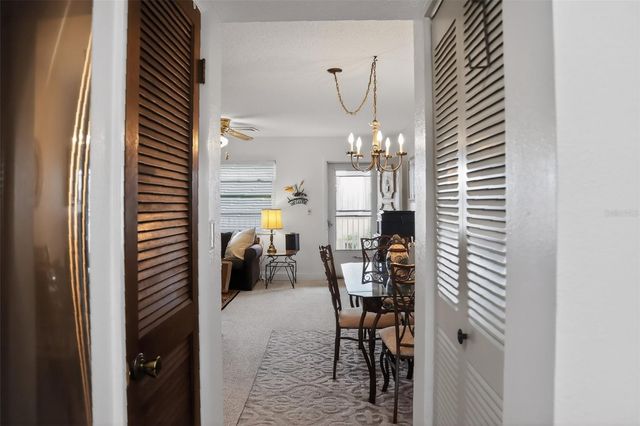 10038 62ND TERRACE N 15, St Petersburg, FL 33708