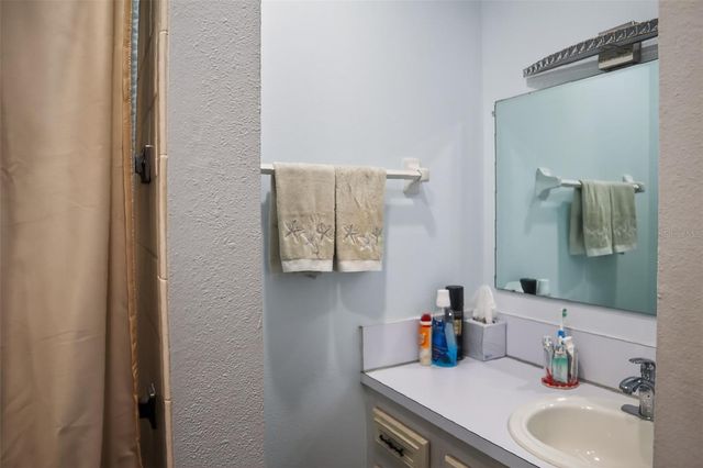 10038 62ND TERRACE N 15, St Petersburg, FL 33708