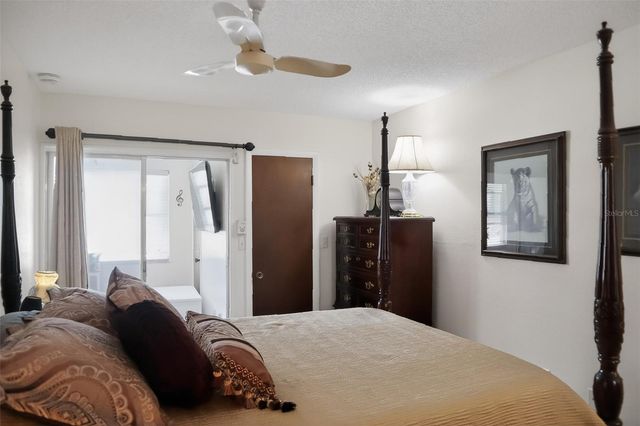 10038 62ND TERRACE N 15, St Petersburg, FL 33708
