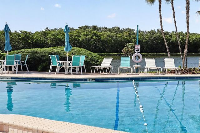 10038 62ND TERRACE N 15, St Petersburg, FL 33708