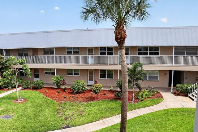 10038 62ND TERRACE N 15, St Petersburg, FL 33708