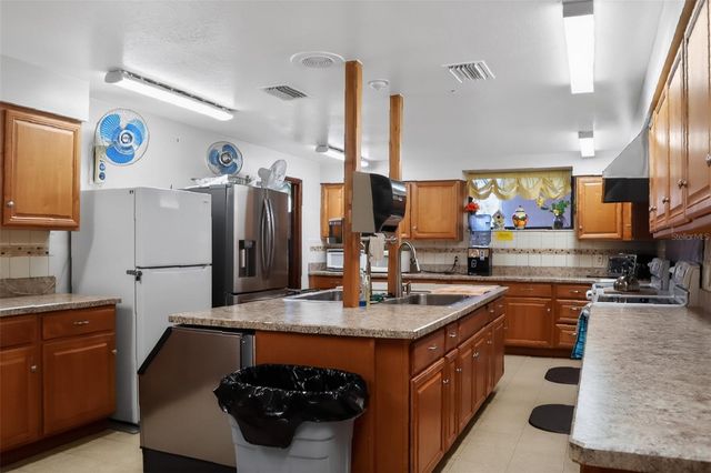 10038 62ND TERRACE N 15, St Petersburg, FL 33708