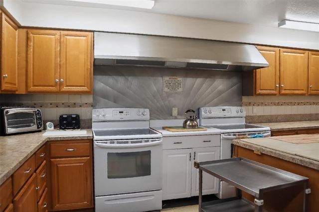 10038 62ND TERRACE N 15, St Petersburg, FL 33708