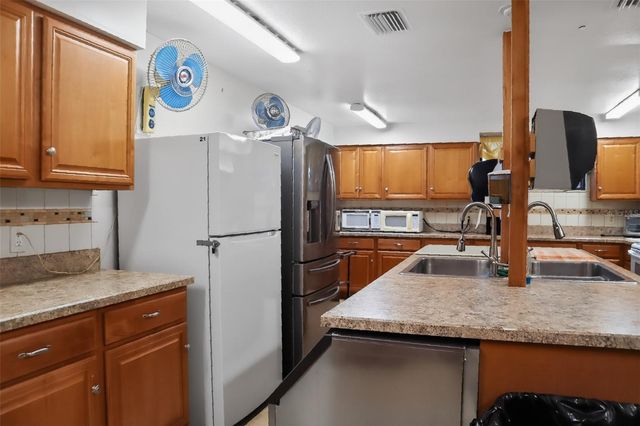 10038 62ND TERRACE N 15, St Petersburg, FL 33708