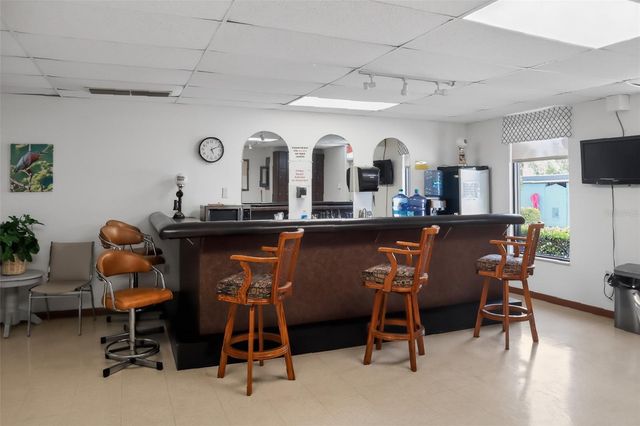 10038 62ND TERRACE N 15, St Petersburg, FL 33708